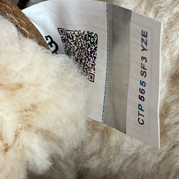 UGG Women's Adirondack III Chestnut Brown Waterproof Leather Snow Boots  Size 8 - Picture 11 of 12